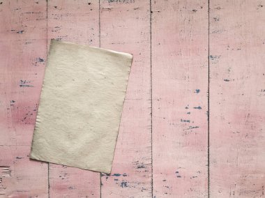 kağıt üzerinde pembe bir arka plan