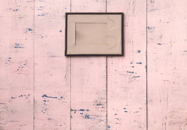 Moldura na parede rosa velha — Fotografia de Stock
