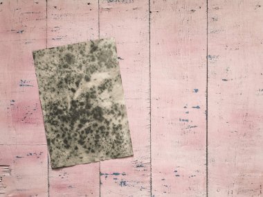 kağıt üzerinde pembe bir arka plan