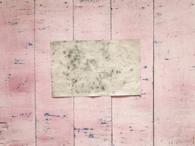 kağıt üzerinde pembe bir arka plan