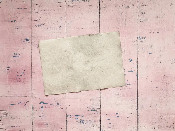 kağıt üzerinde pembe bir arka plan