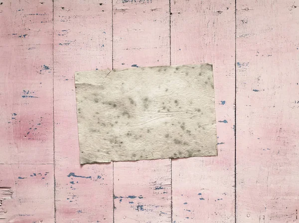 kağıt üzerinde pembe bir arka plan