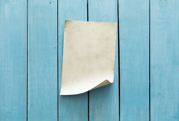 Старая Бумага Фоне Синей Деревянной Стены — стоковое фото