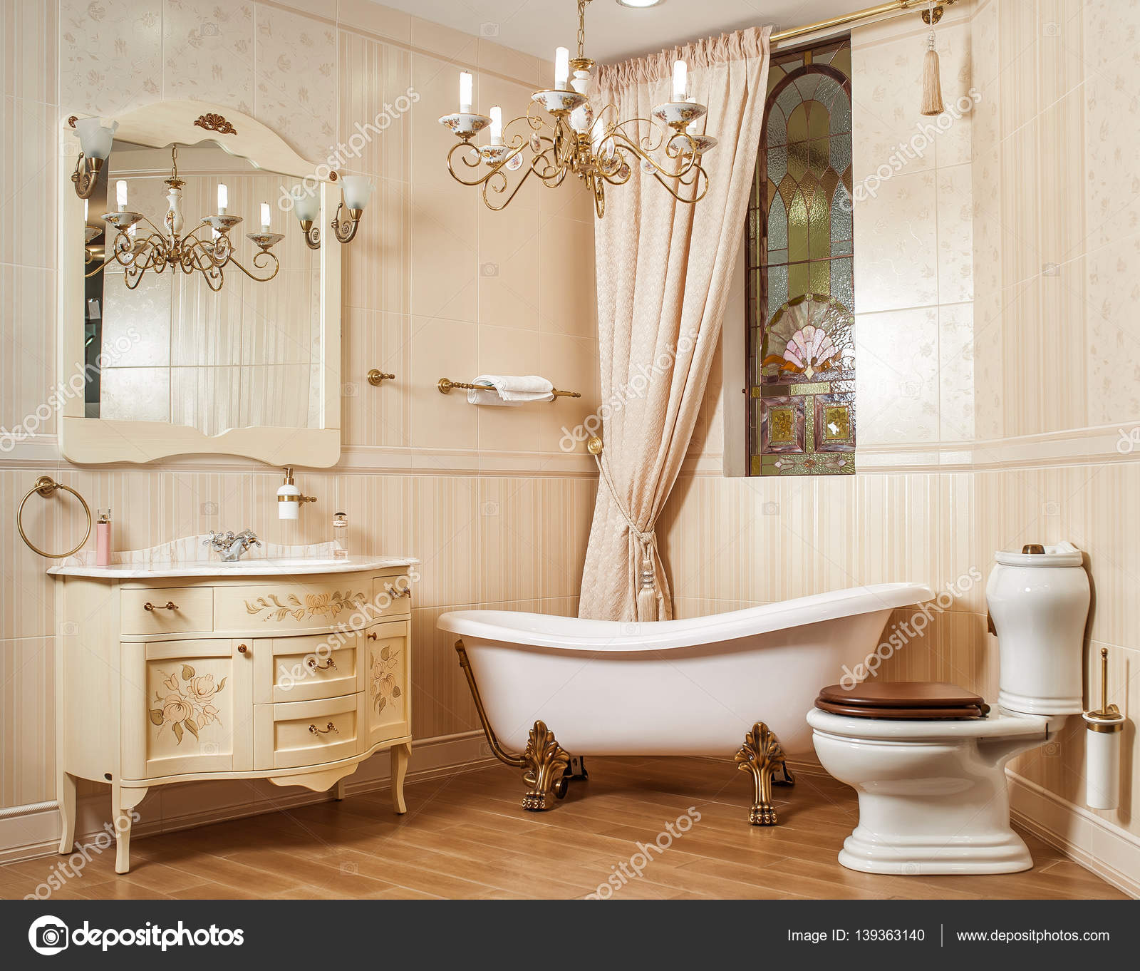 moderno cuarto de baño en estilo antiguo — Foto de stock © kiriak09