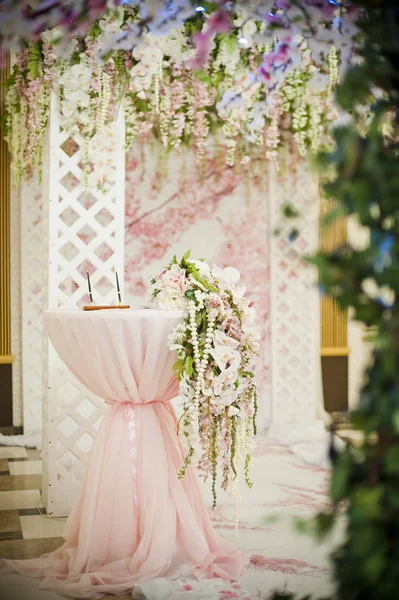 Beautiful decorations on the table — Stock Photo, Image