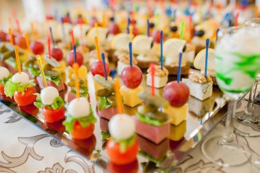 büfe masa üzerinde sopa Snacks