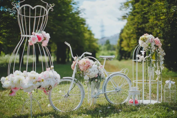 結婚式のテーブルや美しい風景 — ストック写真