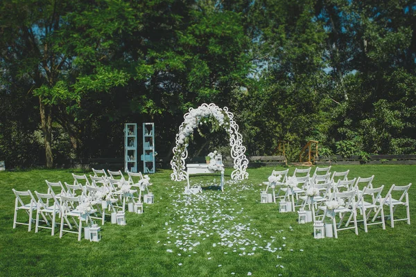 結婚式のテーブルや美しい風景 — ストック写真