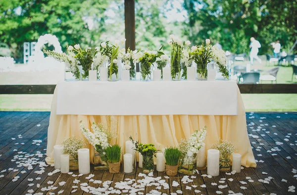 結婚式のテーブルや美しい風景 — ストック写真