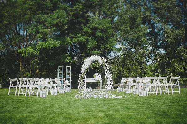 結婚式のテーブルや美しい風景 — ストック写真