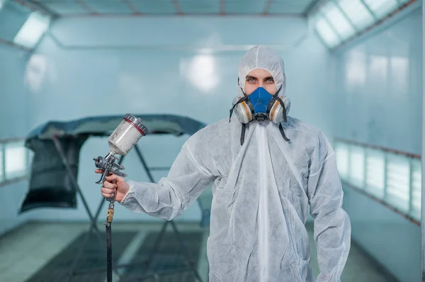 Repair and painting car car mechanic — Stock Photo, Image