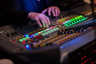 DJ donanımları için