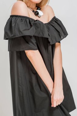 Pahalı kumaşlar modeli modern giyimleri