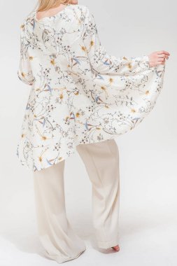 Pahalı kumaşlar modeli modern giyimleri