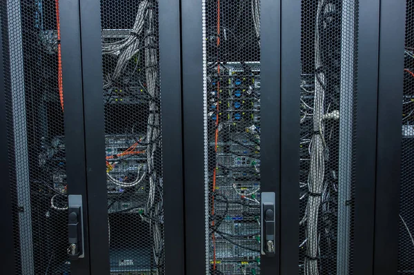 Network servers in data room Domestic Room — Stock Photo, Image