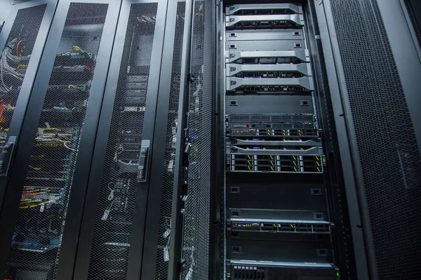 Network servers in data room Domestic Room — Stock Photo, Image