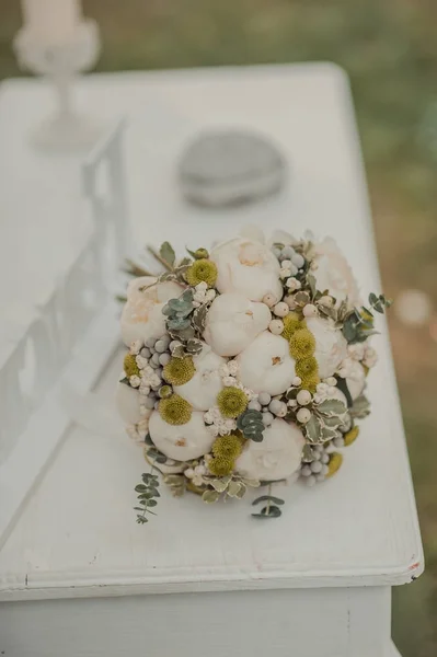 結婚式のテーブルの花風景の装飾 — ストック写真