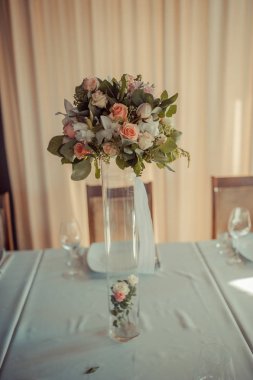 Dekorasyon masa sandalye çiçek düğün