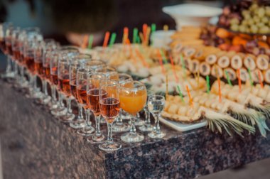 Düğün resepsiyonunda meyve