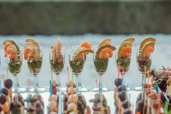 Tavolo buffet per matrimoni — Foto Stock