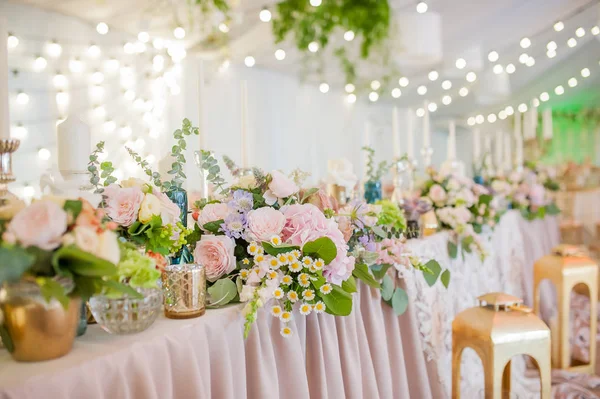 Wedding tables decoration for a wedding — Stock Photo, Image
