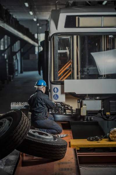 Produktion und Reparatur von Großtransporten — Stockfoto