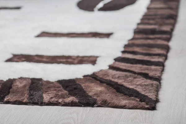 Tapetes naturais feitos de lã no isolamento — Fotografia de Stock
