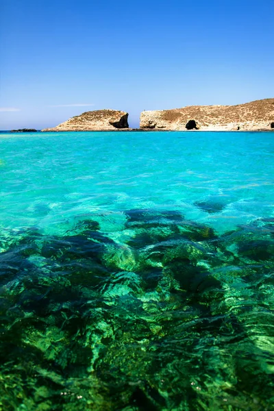Mavi lagün Comino