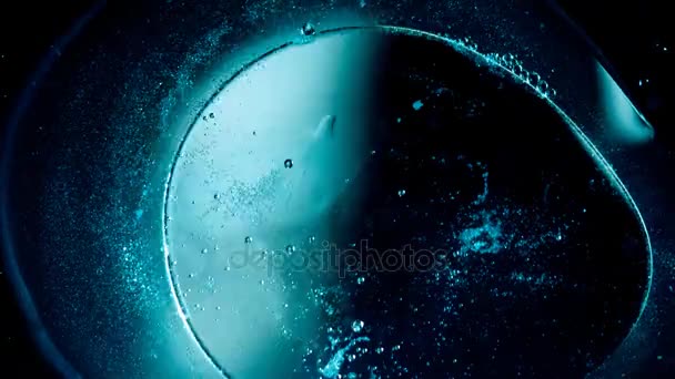 Gotas de agua, similares al espacio exterior — Vídeos de Stock