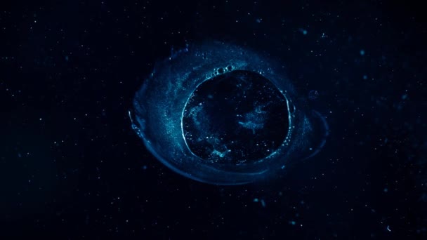 Voler à travers les champs d'étoiles dans l'espace lointain. 