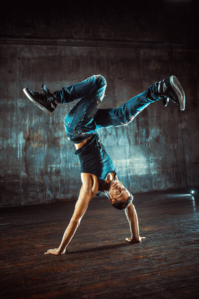 Break dancing man