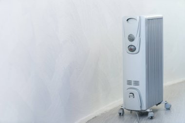 Elektrikli ısıtıcı ayakta yeni duvar