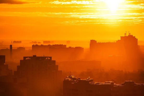Міські силуети на сході сонця — стокове фото