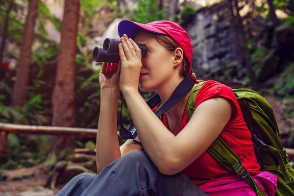 Mulher jovem turista — Fotografia de Stock