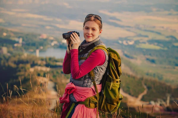 Genç kadın turist — Stok fotoğraf