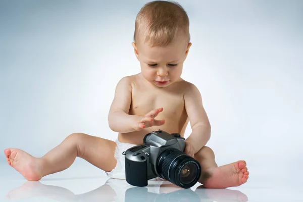 카메라와 아기 — 스톡 사진