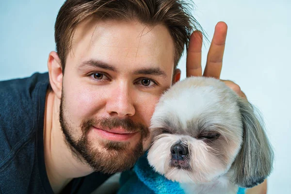 Homem com cão — Fotografia de Stock