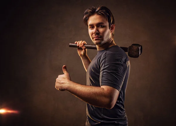Man with hammer — Stock Photo, Image