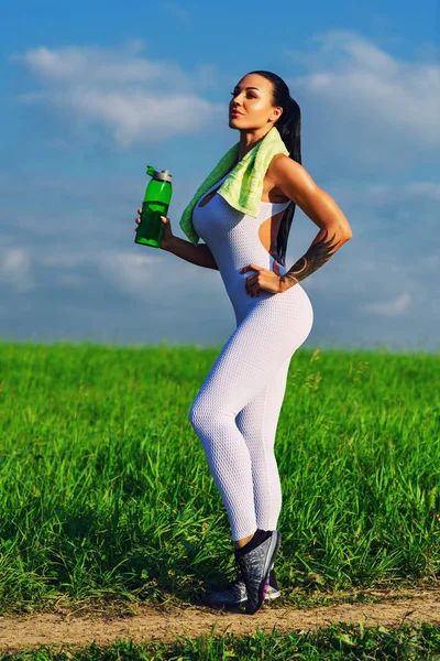 Sport woman standing — Stock Photo, Image