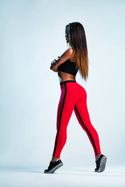 Sport kvinna i rött — Stockfoto