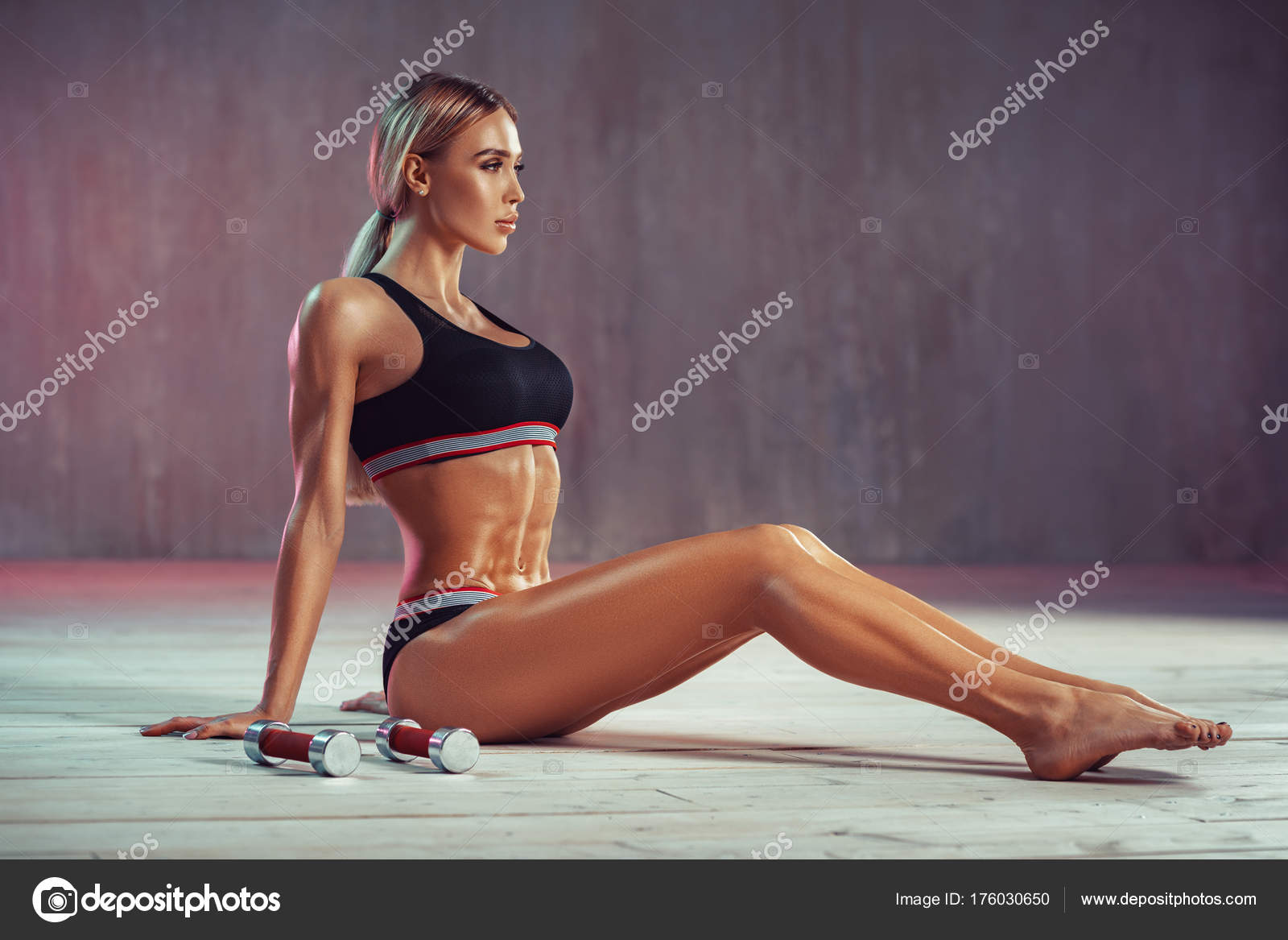 Sexy fitness woman Stock Photo by ©chaoss 176030650