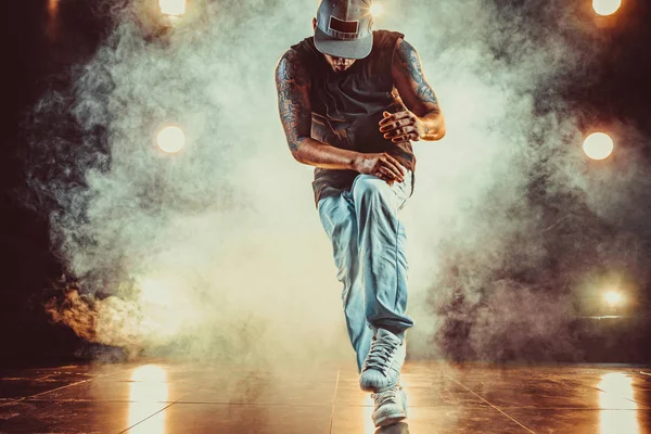 Young man break dancer — Stock Photo, Image