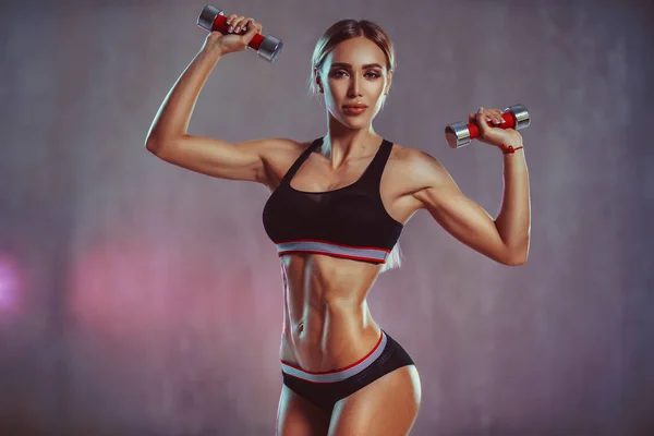 Young fitness woman — Stock Photo, Image
