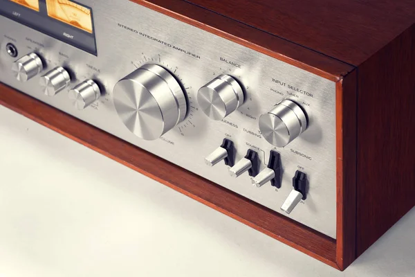 Vintage stereo audio zesilovač hlasitost — Stock fotografie