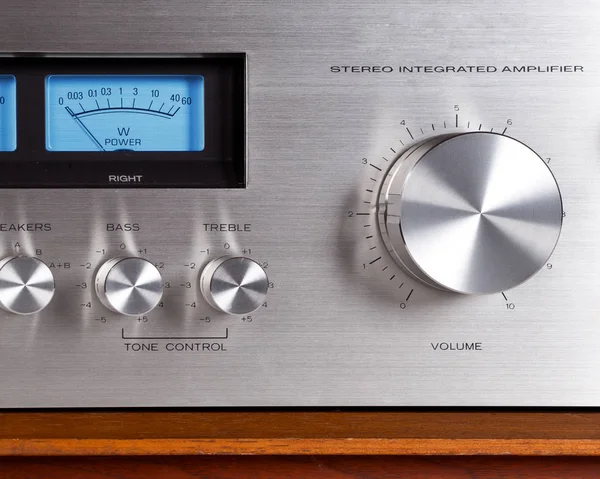 Vintage stereo audio zesilovač hlasitost — Stock fotografie