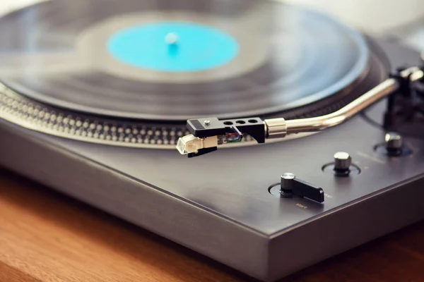 Tocadiscos Vintage Vinyl Record Player —  Fotos de Stock