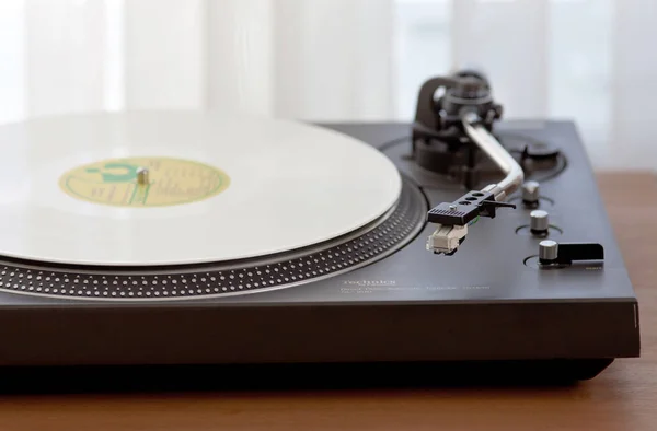 Ontario, Canadá - 26 de diciembre de 2017: Vintage Vinyl Record Player — Foto de Stock