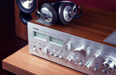 Ontario, Kanada - 26 Aralık 2017: Analog ses Stereo sistemi A
