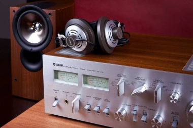 Ontario, Kanada - 26 Aralık 2017: Analog ses Stereo sistemi A