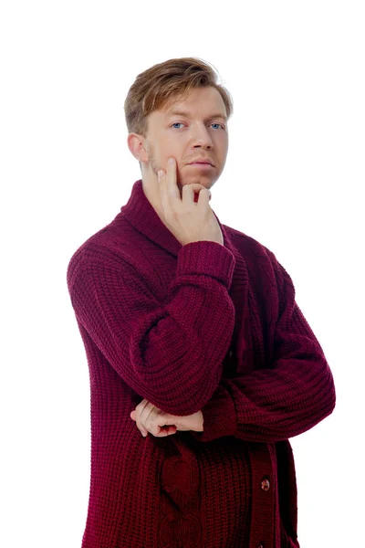 Junger Mann im kastanienbraunen Pullover — Stockfoto